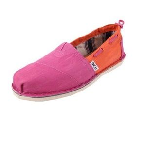 EUC Toms Size 8 Orange and Pink Bimini Stitchout